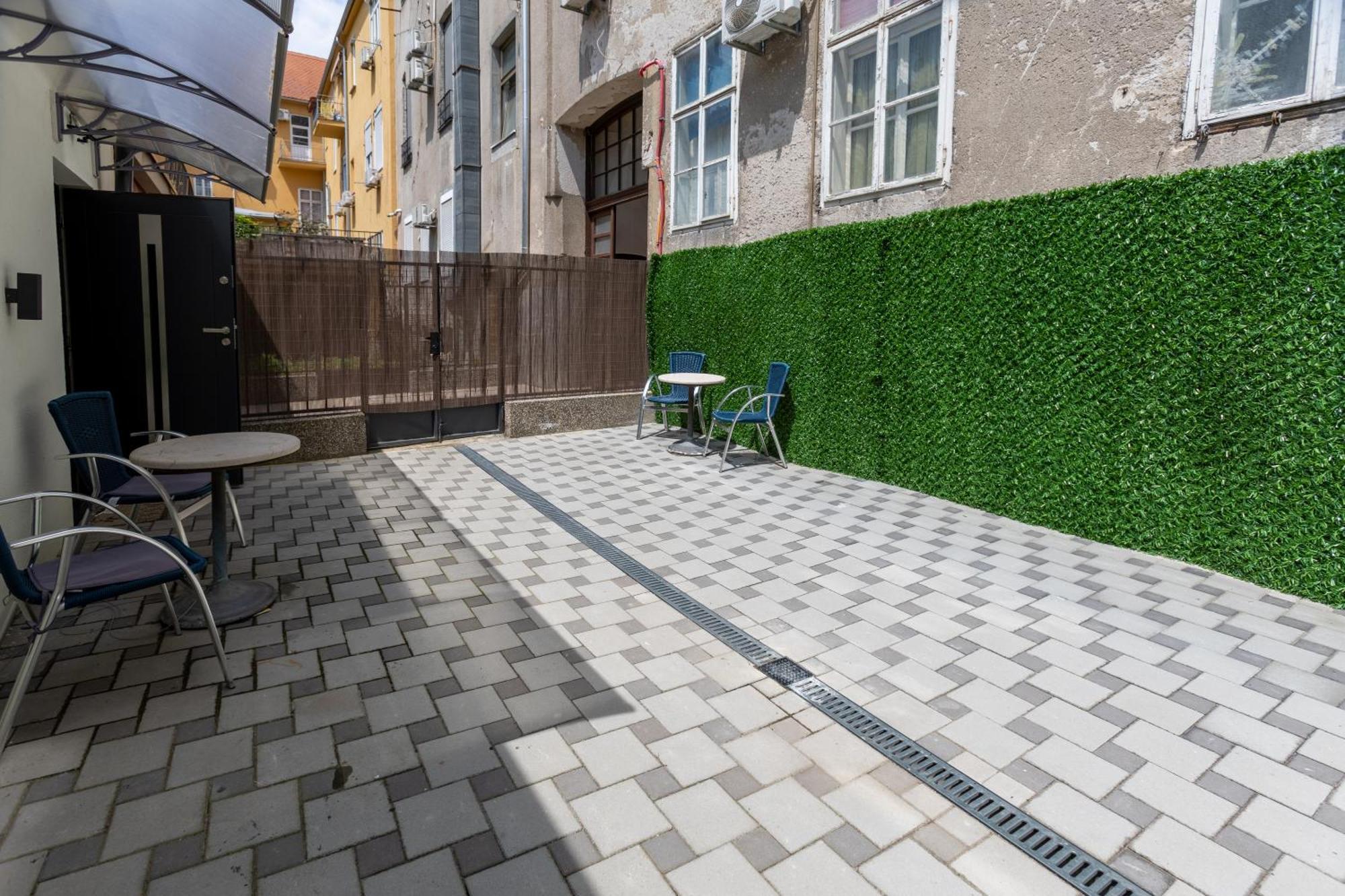 Inn The Center Zagreb Studio Apartment Exterior foto